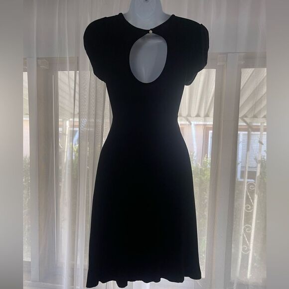 Sidecca 50’s Style Dress with Keyhole Back - Picture 3 of 5